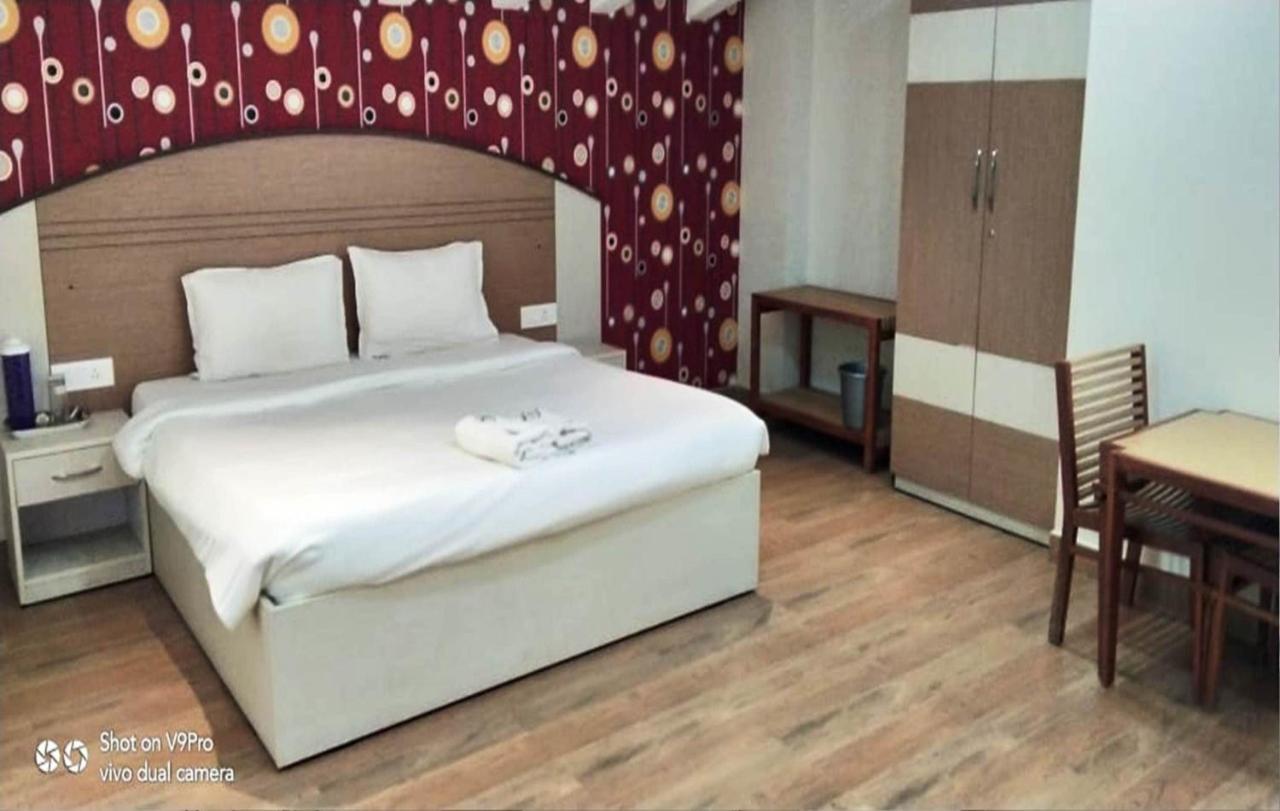Dew Drop Inn Ооти Екстериор снимка
